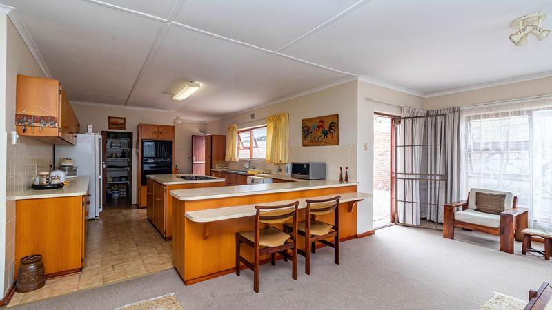 4 Bedroom Property for Sale in Bayview Western Cape